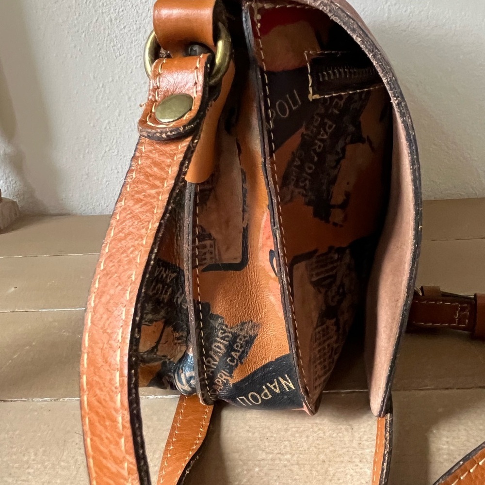 Patricia Nash Old World Crossbody Bag - Picture 3 of 14